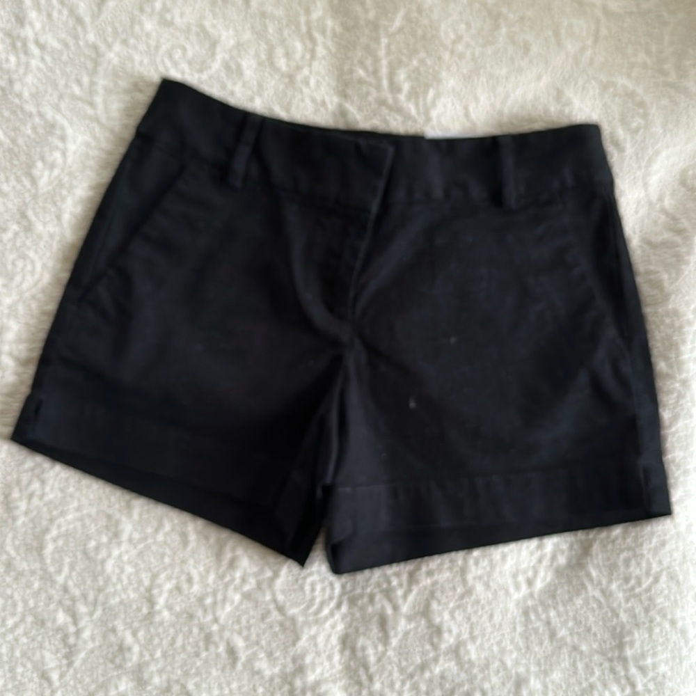 Loft The Riviera short size double zero petite 4 inch inseam